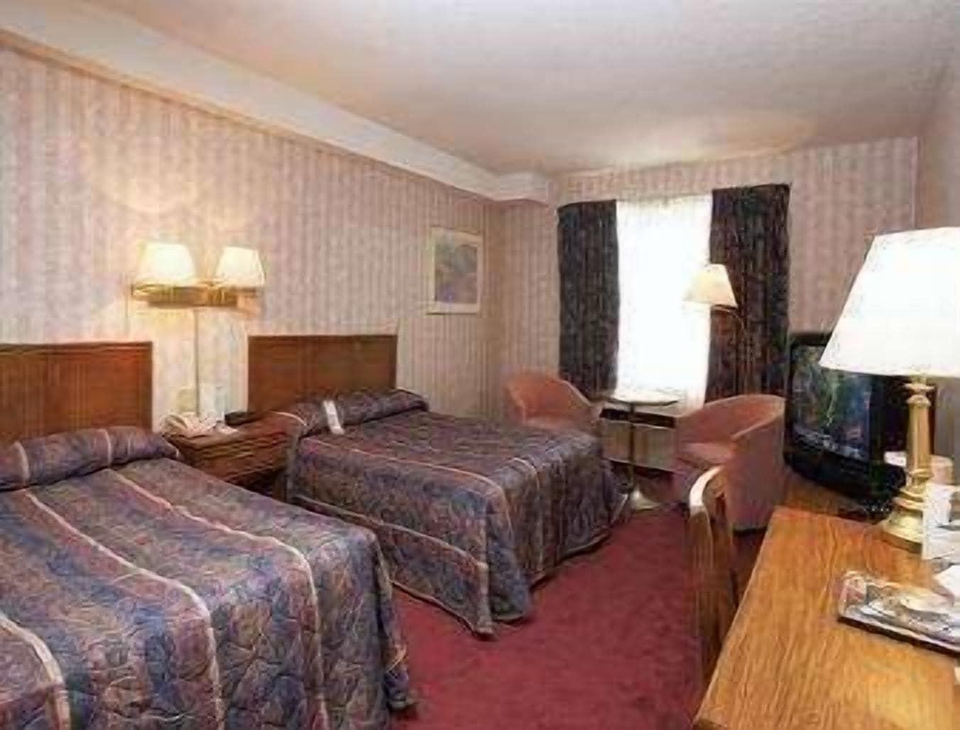 Travelodge By Wyndham Niagara Falls Lundys Lane Oda fotoğraf