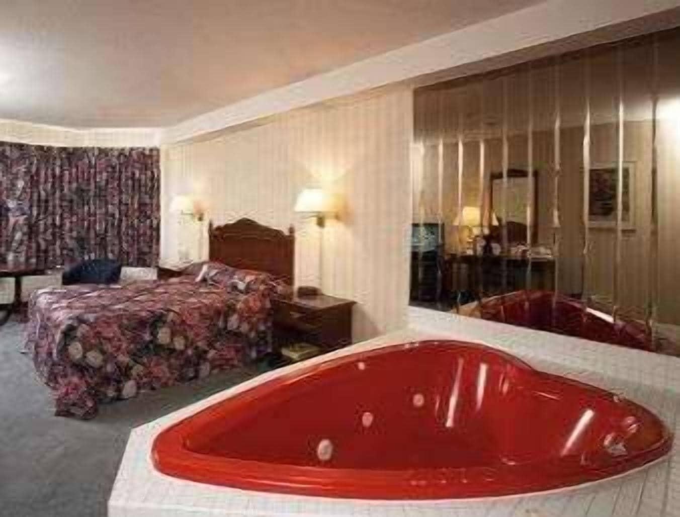 Travelodge By Wyndham Niagara Falls Lundys Lane Oda fotoğraf