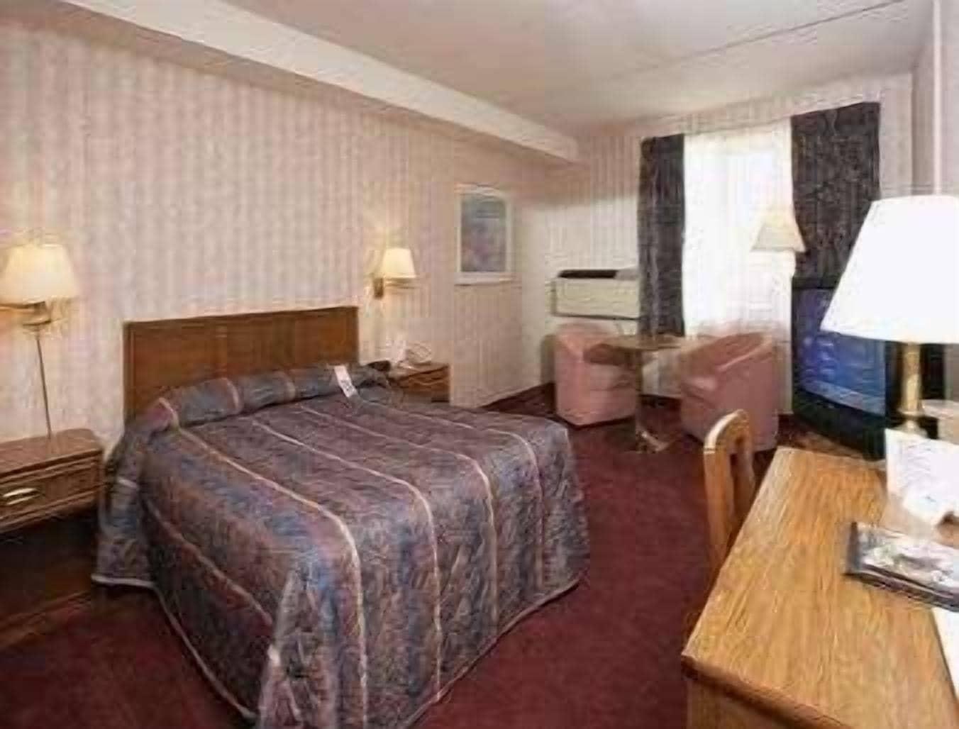 Travelodge By Wyndham Niagara Falls Lundys Lane Dış mekan fotoğraf