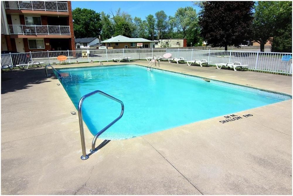 Travelodge By Wyndham Niagara Falls Lundys Lane Dış mekan fotoğraf